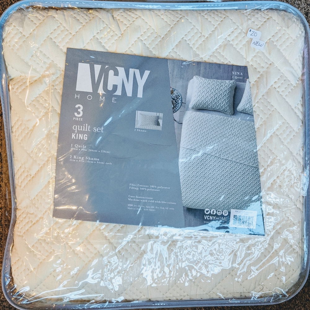 King size Ivory 3 Piece quilt set